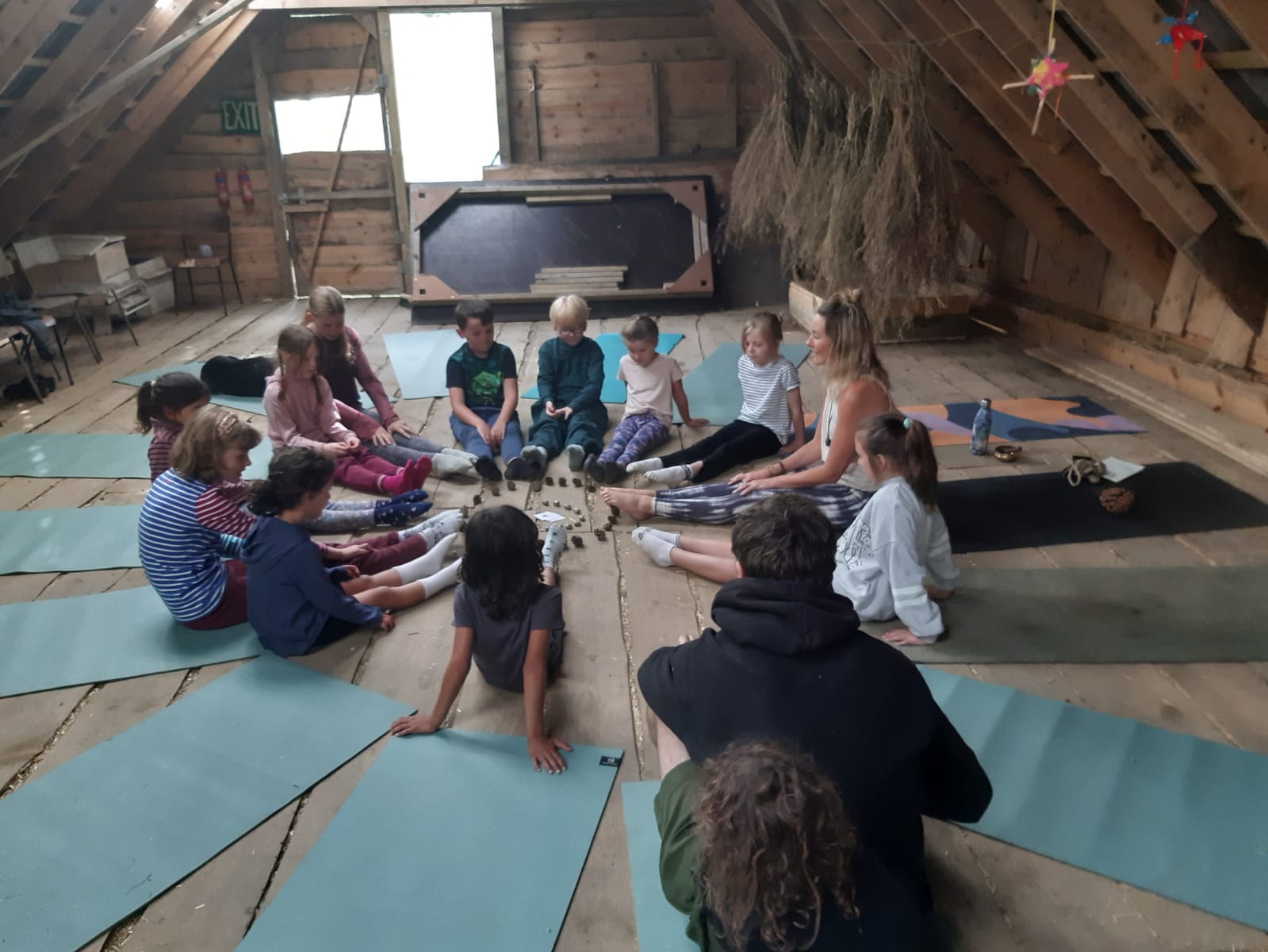 kids yoga and adventure days 
